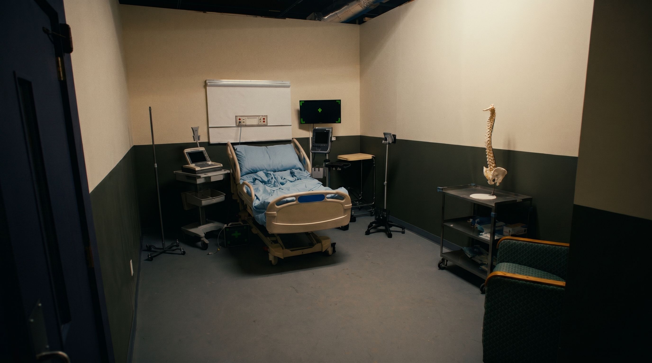 Hospital Room & Corridor Gallery Image 2