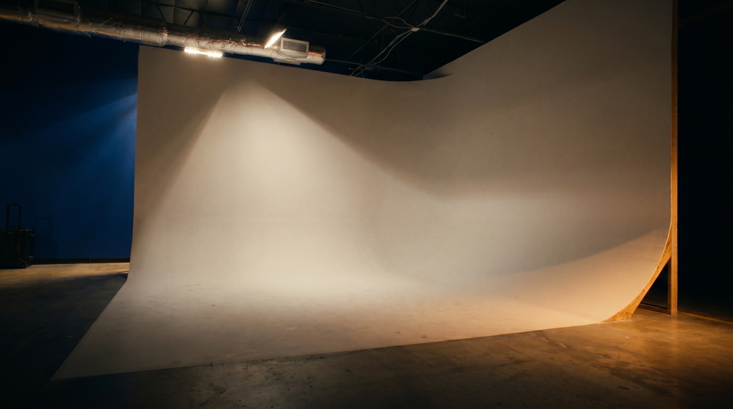 White Cyc Wall Set
